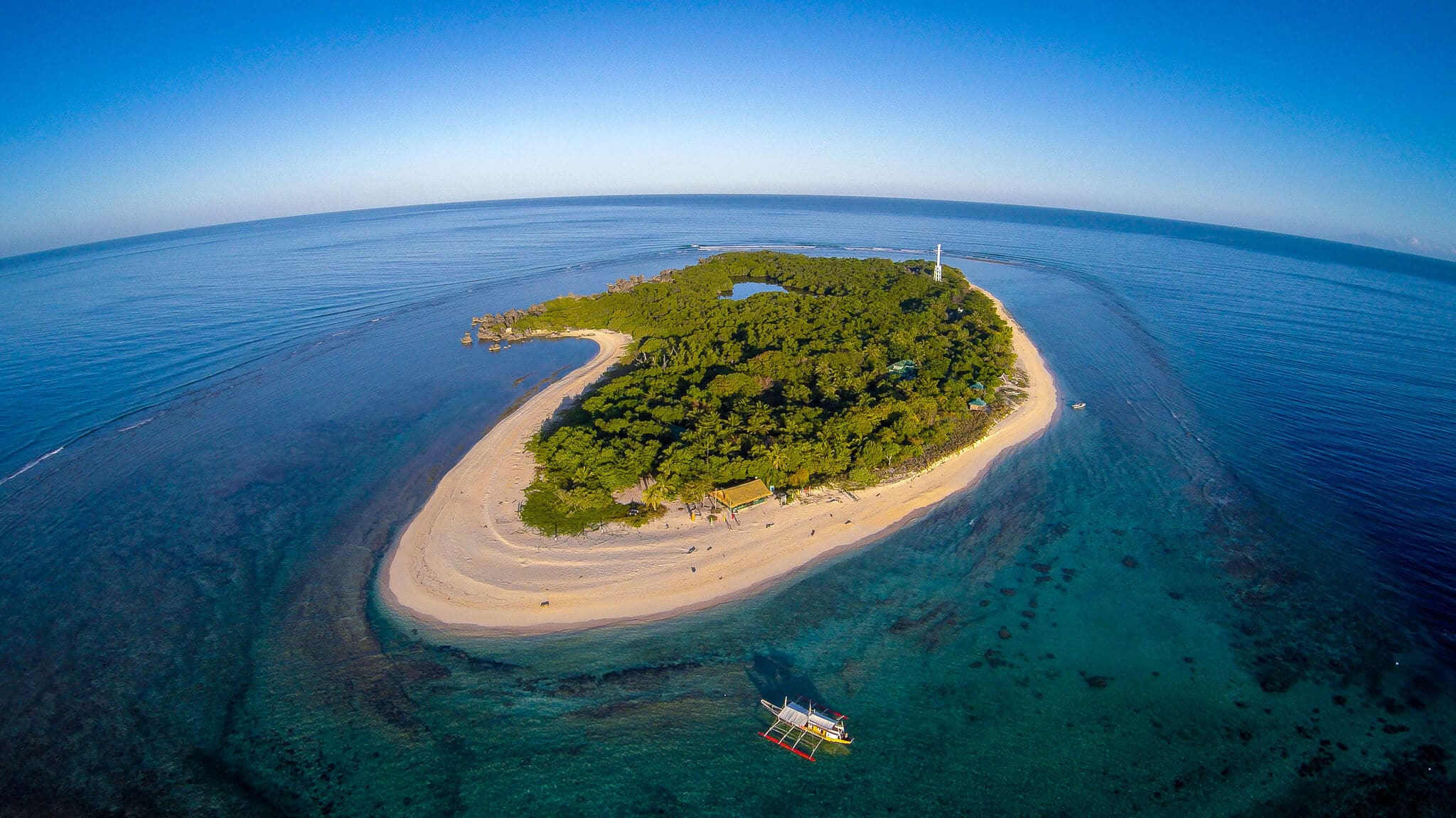 Apo_Island_of_Apo_Reef_Natural_Park