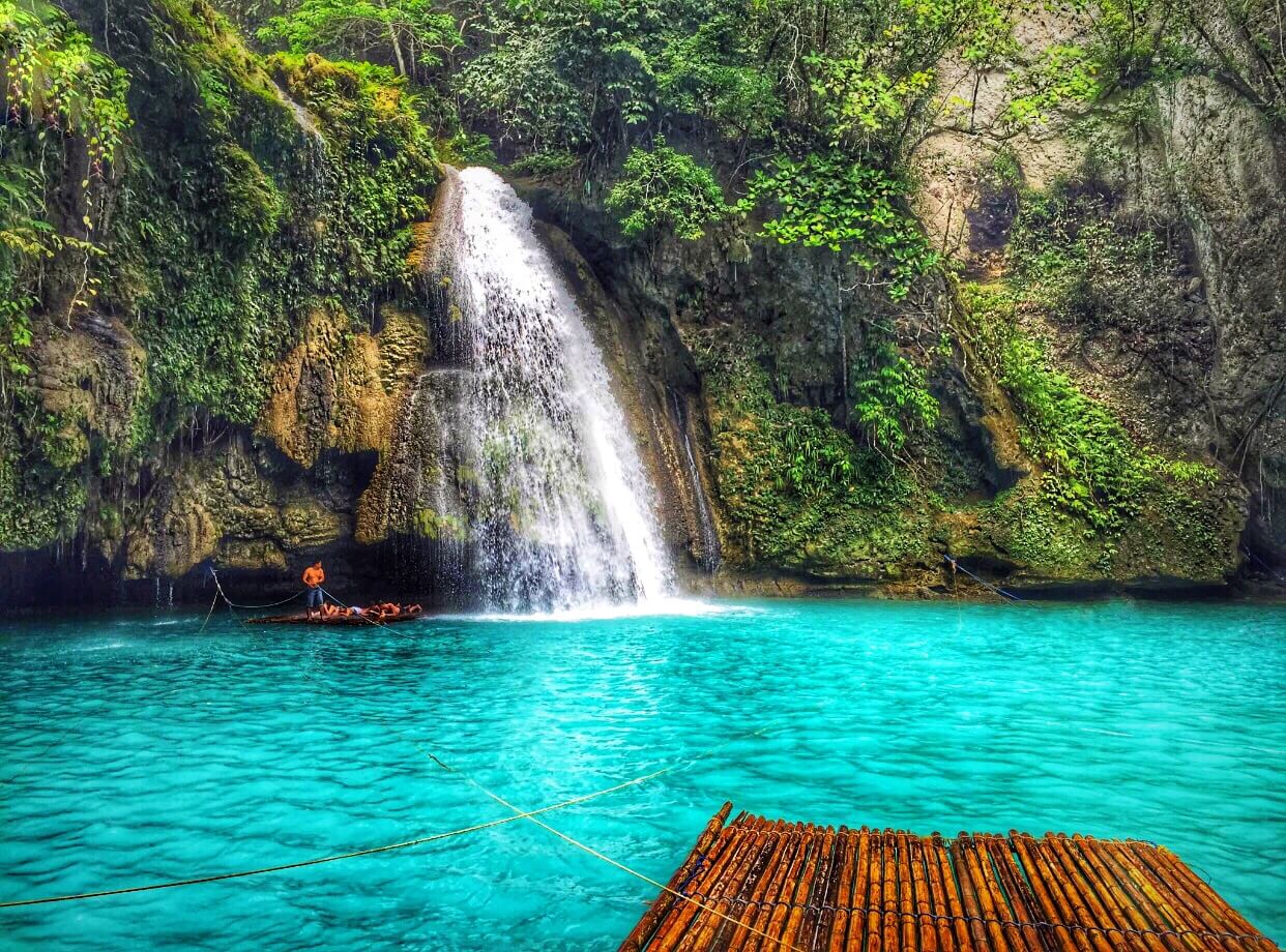 Cebu-Kawasan-Falls